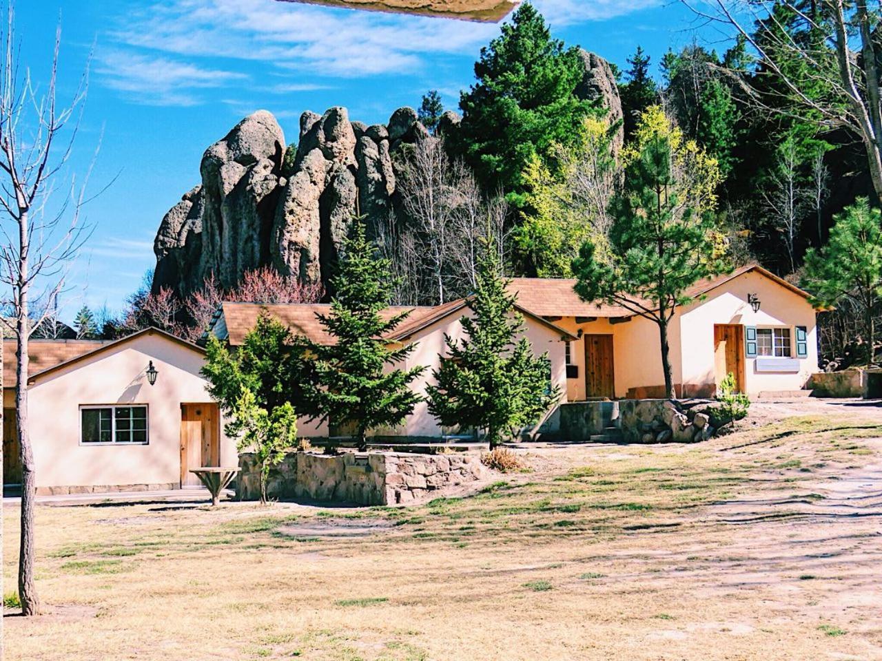 קריל Cabanas Montebello Inn מראה חיצוני תמונה